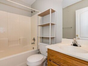 4025 N Estrella Rd, Unit D in Eloy, AZ - Building Photo - Building Photo