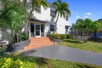 573 NE 82nd St in Miami, FL - Building Photo - Building Photo