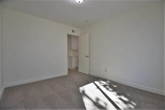 23303 Tristin Dr in Santa Clarita, CA - Building Photo - Building Photo