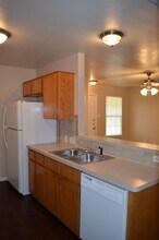 933 Ramblewood St-Unit -A-24 HR HOLD STILL OCCUPIED BY RESIDENT in Harker Heights, TX - Building Photo - Building Photo