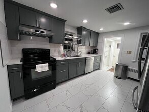 48 Aberdeen Rd in Framingham, MA - Building Photo - Building Photo