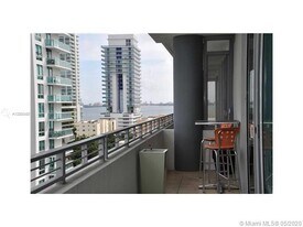 350 NE 24th St, Unit 906 in Miami, FL - Building Photo