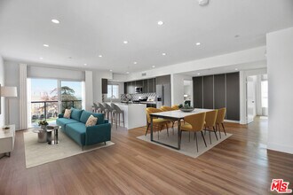 11821 Texas Ave in Los Angeles, CA - Building Photo - Building Photo