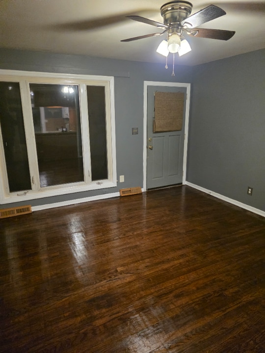 528 Camrose Dr in Charlotte, NC - Foto de edificio