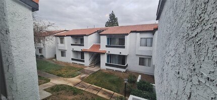 1455 E Katie Ave, Unit C28 in Las Vegas, NV - Foto de edificio - Building Photo