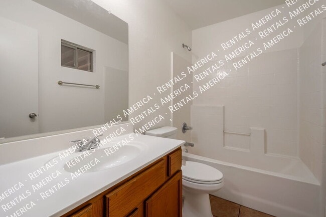 1745 E Cheyenne St in Gilbert, AZ - Building Photo - Building Photo