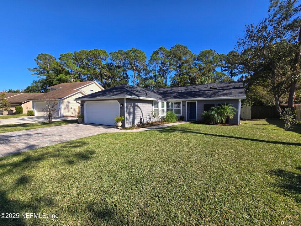 7769 Andes Dr in Jacksonville, FL - Building Photo