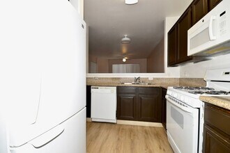 7189 S Durango Dr in Las Vegas, NV - Building Photo - Building Photo