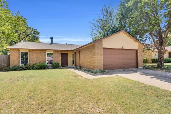 411 McKinley St in Cedar Hill, TX - Building Photo - Building Photo