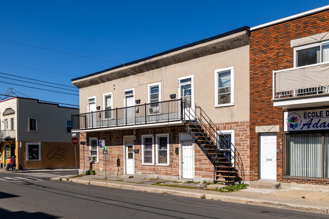 988 Saint-Louis Rue in Lachine, QC - Building Photo - Building Photo