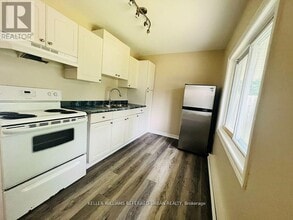 139 Ridgeway Rd in Fort Erie, ON - Building Photo - Building Photo