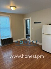 60 Cumberland St in Brunswick, ME - Building Photo - Building Photo