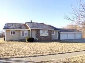 5000 Twana Dr, Unit 1 in Des Moines, IA - Building Photo