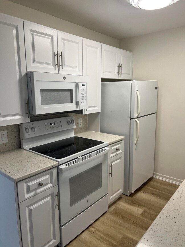 2072 Cornwall D