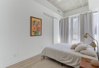 161 Roehampton Av in Toronto, ON - Building Photo - Building Photo