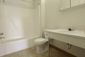 Village of Pineford Apartments in Middletown, PA - Foto de edificio - Interior Photo