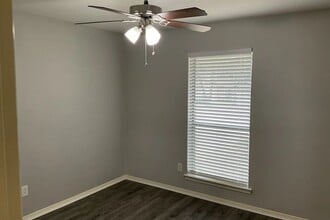 3921 Double Oak Ln in Irving, TX - Building Photo - Building Photo
