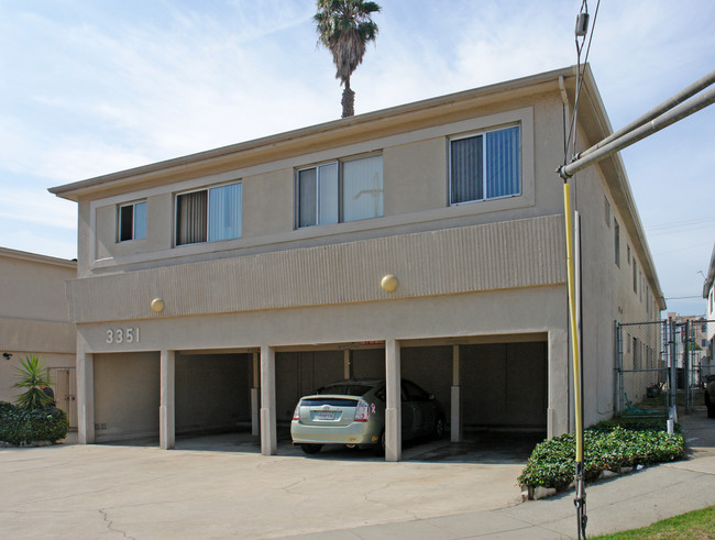 3351 Vinton Ave in Los Angeles, CA - Foto de edificio - Building Photo