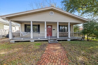 160 N 7th St in Ponchatoula, LA - Foto de edificio - Building Photo