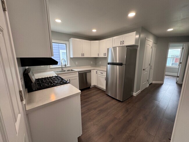 388 Wabash Ave, Unit 2 in Kenmore, NY - Foto de edificio - Building Photo