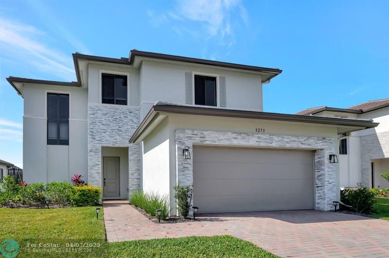 5273 Lamone Ln in Ave Maria, FL - Foto de edificio