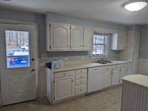 26 Collette St, Unit Great unit Waterville in Waterville, ME - Building Photo - Building Photo