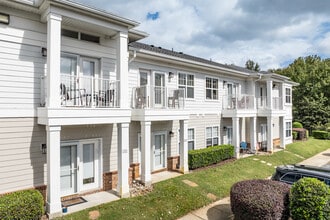 The Crossings at Red Mill in Virginia Beach, VA - Building Photo - Building Photo