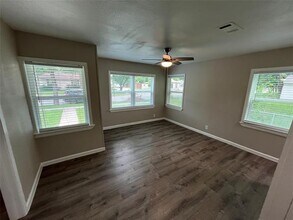 706 NE 17th St in Grand Prairie, TX - Building Photo - Building Photo