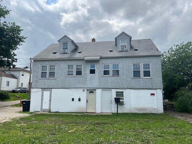 315 5th St SE, Unit 2 in Rochester, MN - Building Photo - Building Photo
