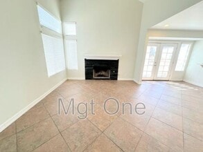 26716 Kicking Horse Dr in Corona, CA - Foto de edificio - Building Photo