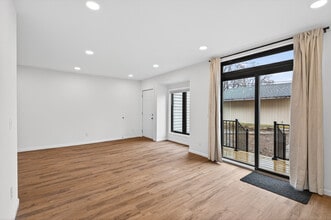 4437 1st Ave S in Minneapolis, MN - Building Photo - Building Photo