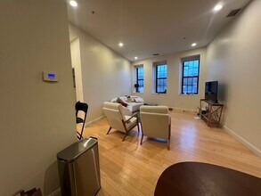 490 Harrison Ave in Boston, MA - Foto de edificio - Building Photo