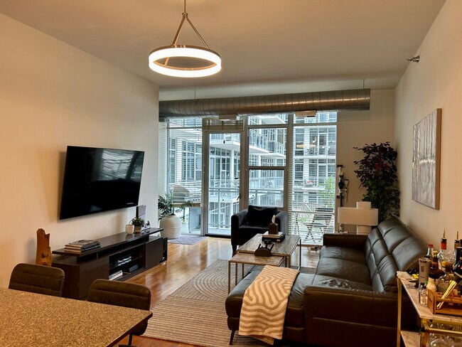 901 W Madison St in Chicago, IL - Building Photo - Building Photo