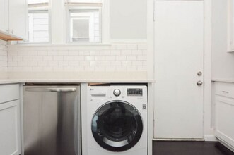 2552 N Kildare Ave-Unit -2S in Chicago, IL - Building Photo - Building Photo