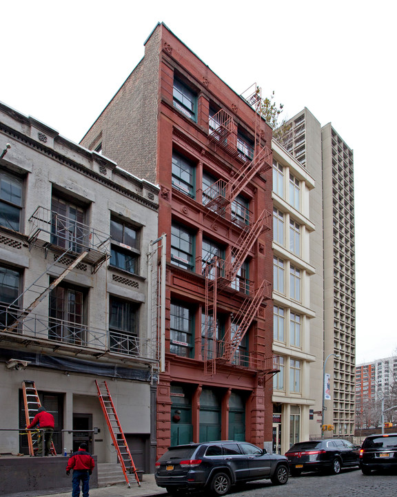 143 Greene St in New York, NY - Building Photo