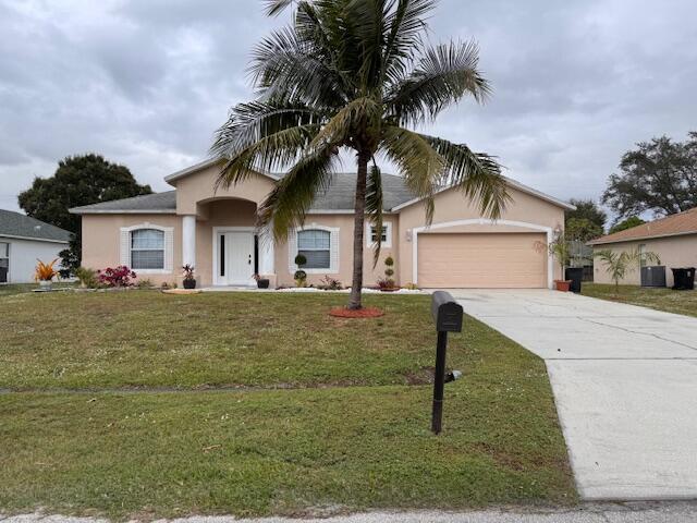 237 SW Grove Ave in Port St. Lucie, FL - Building Photo