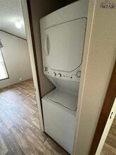 1007 S Wall St in Iowa Park, TX - Building Photo - Building Photo