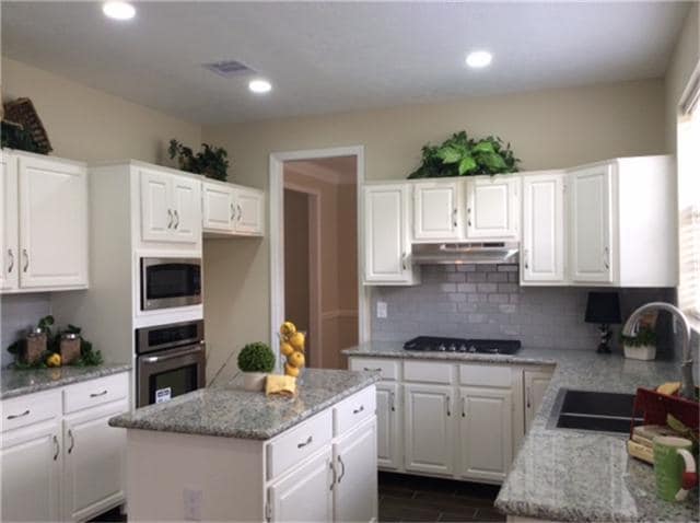 property at 2002 Summerall Ct