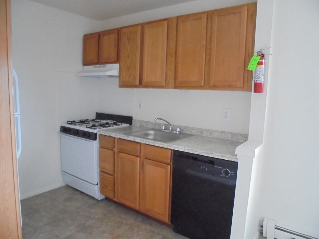 Crestwood Apartments in Middletown, NY