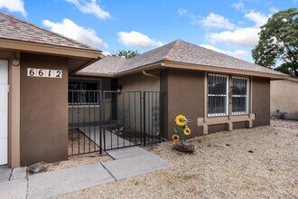 6612 Christy Ave NE in Albuquerque, NM - Building Photo - Building Photo