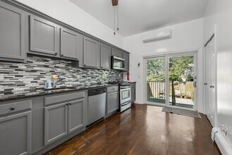 247 Ogden Ave. in Jersey City, NJ - Building Photo - Building Photo