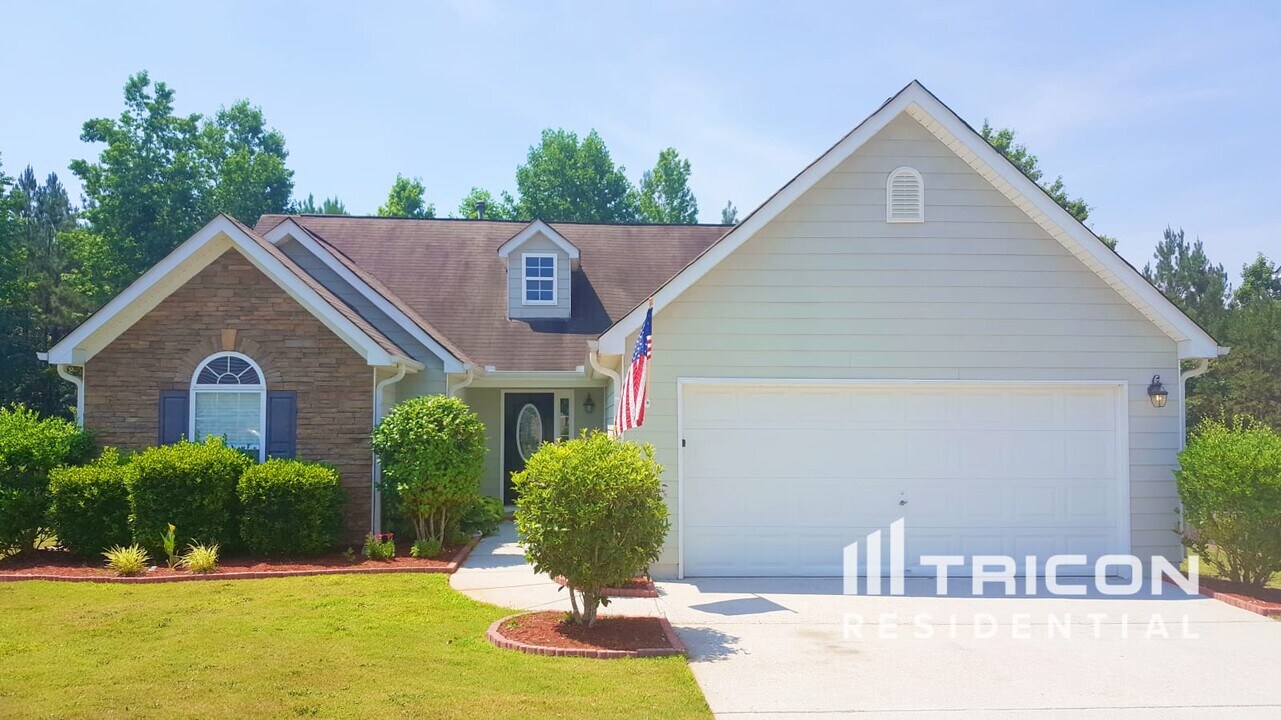 300 Stone Ridge Way in Covington, GA - Building Photo