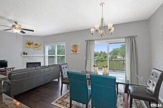 5294 Pandit Dr in Bettendorf, IA - Building Photo - Building Photo