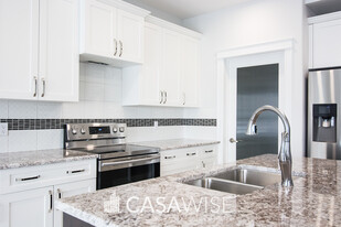 8165-222A 222A St NW in Edmonton, AB - Building Photo