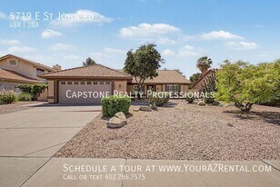 5719 E St John Rd in Scottsdale, AZ - Building Photo