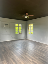 8010 SE US Hwy 301 in Hawthorne, FL - Building Photo