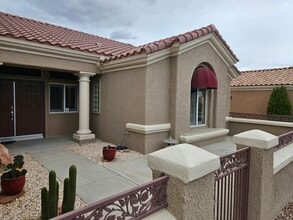 2513 Maddington Dr in Las Vegas, NV - Building Photo - Building Photo