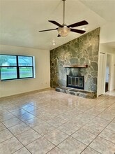 2827 NE 31st Pl in Ocala, FL - Foto de edificio - Building Photo