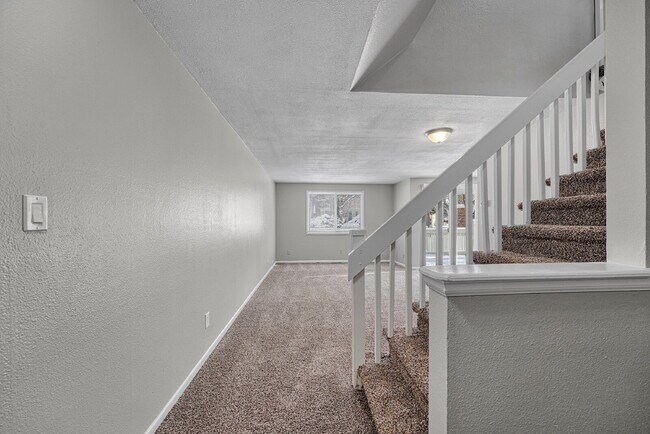 2837 S Lansing Way in Aurora, CO - Building Photo - Building Photo