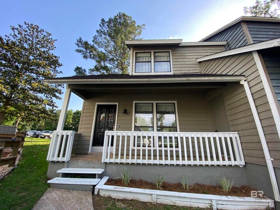 28 Lake Shore Dr in Daphne, AL - Building Photo